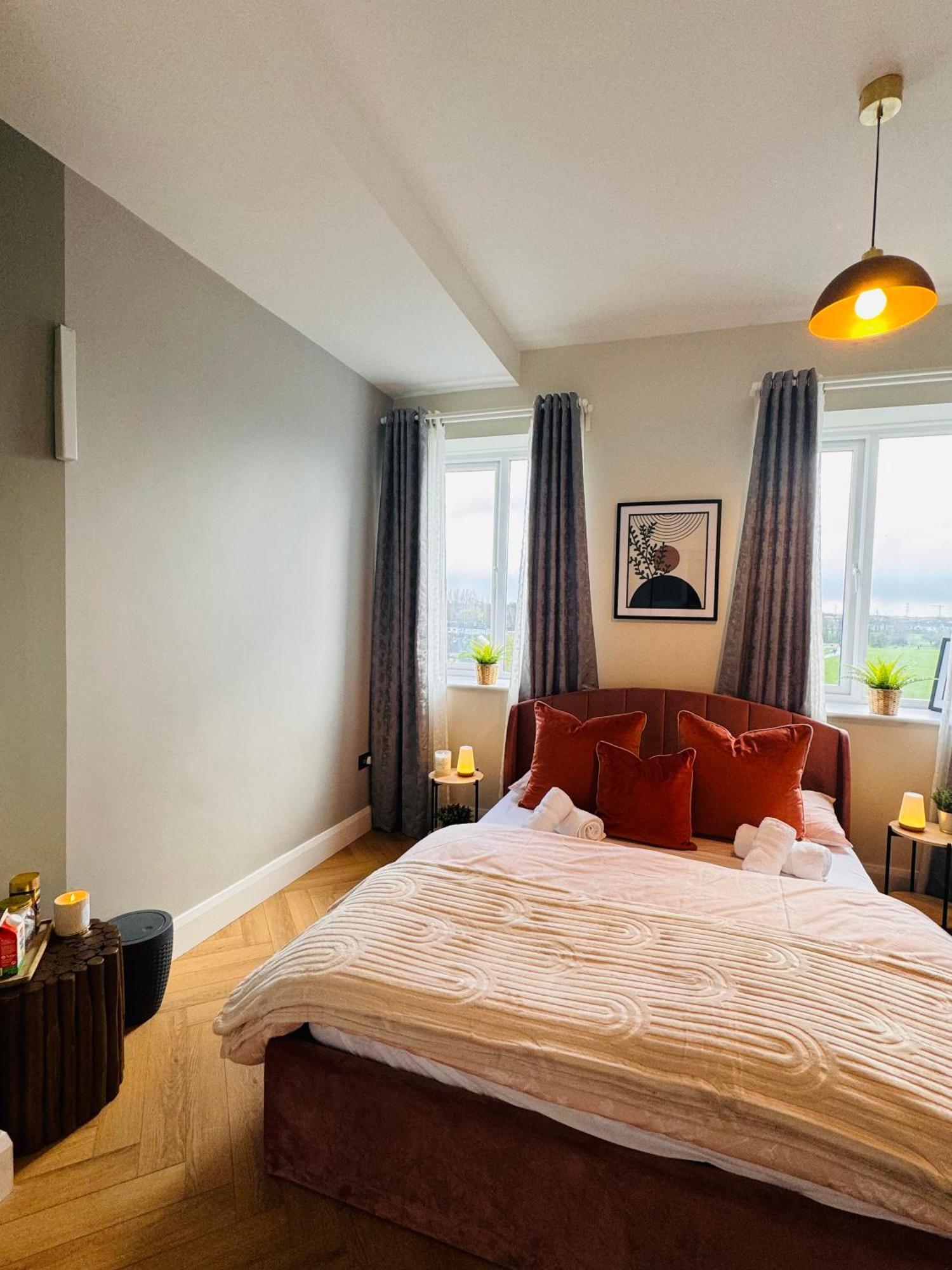 Finnstown Hall- Private Room In Shared Apartment With The Host Dublin Exterior foto