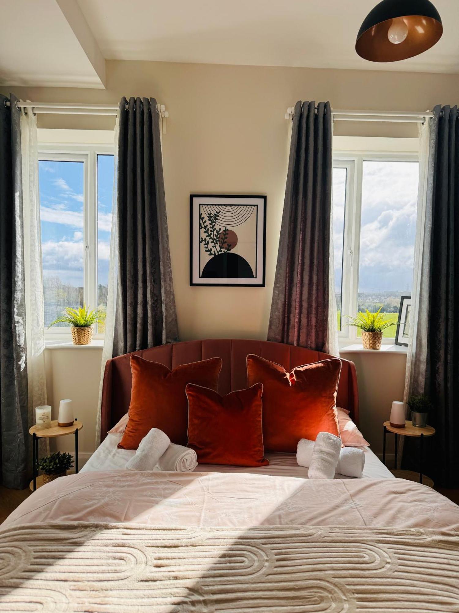 Finnstown Hall- Private Room In Shared Apartment With The Host Dublin Exterior foto