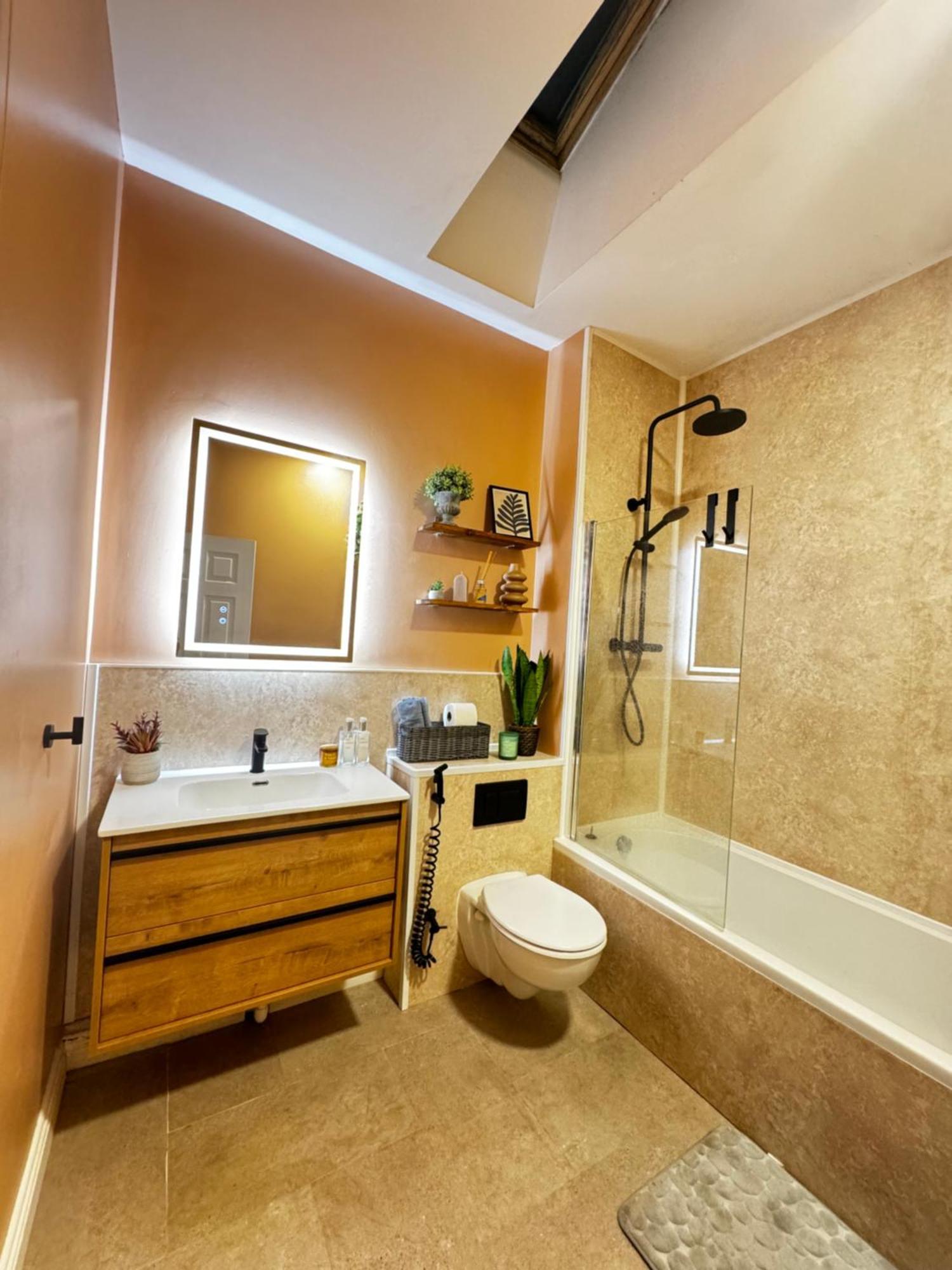 Finnstown Hall- Private Room In Shared Apartment With The Host Dublin Exterior foto